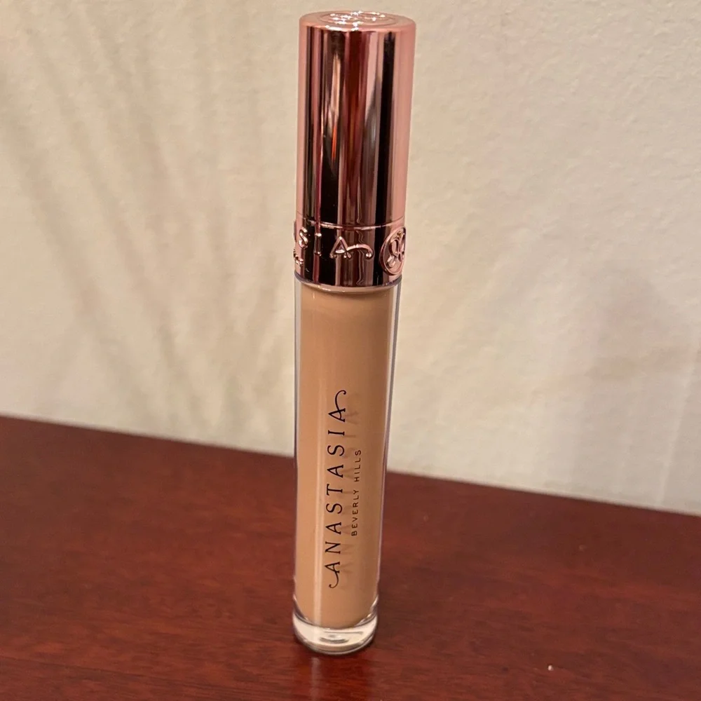 Anastasia Beverly Hills Butterscotch lip gloss
